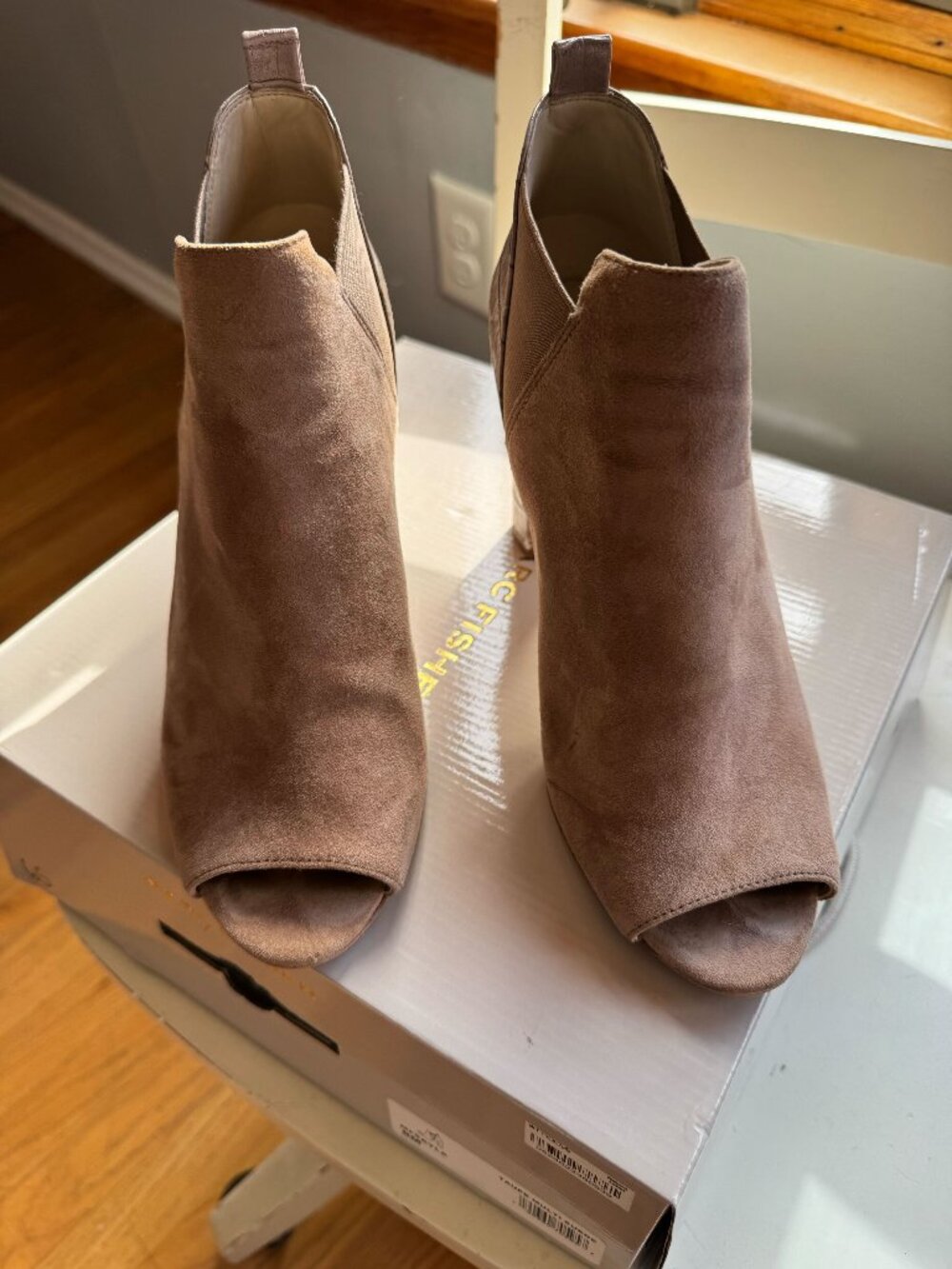 Marc Fisher SAYLA Suede Ankle Boots – Size 8, Beige